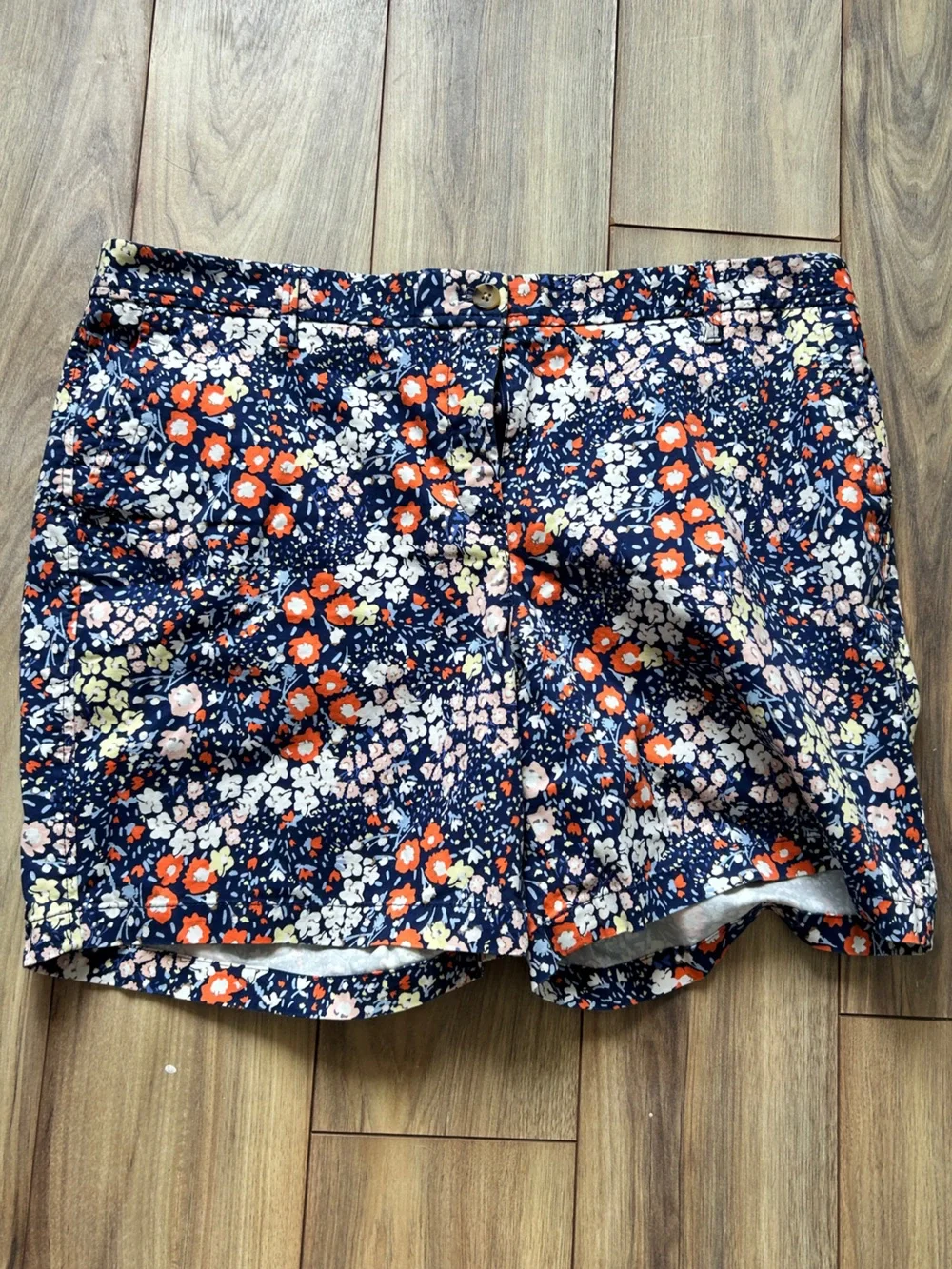 Talbots 7” Relaxed Chino Navy Floral Shorts with Orange and White Flowers